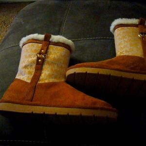 Mk girls boots